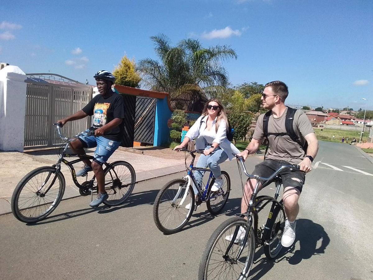 Authentic Bicycle Tours And Backpackers Hostel Soweto Exterior photo