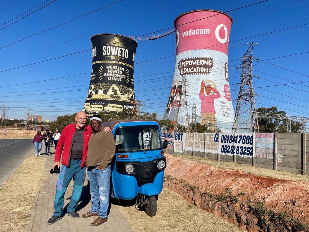 Authentic Bicycle Tours And Backpackers Hostel Soweto Exterior photo
