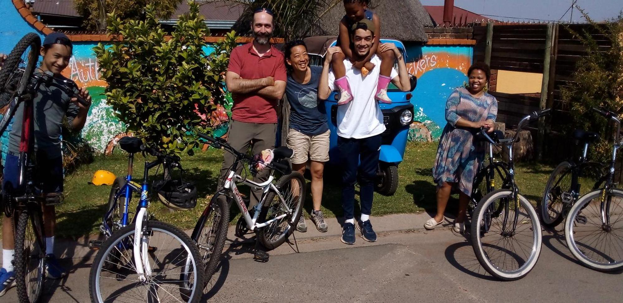Authentic Bicycle Tours And Backpackers Hostel Soweto Room photo