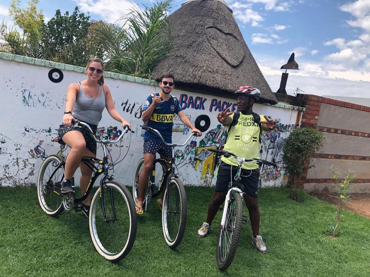 Authentic Bicycle Tours And Backpackers Hostel Soweto Exterior photo
