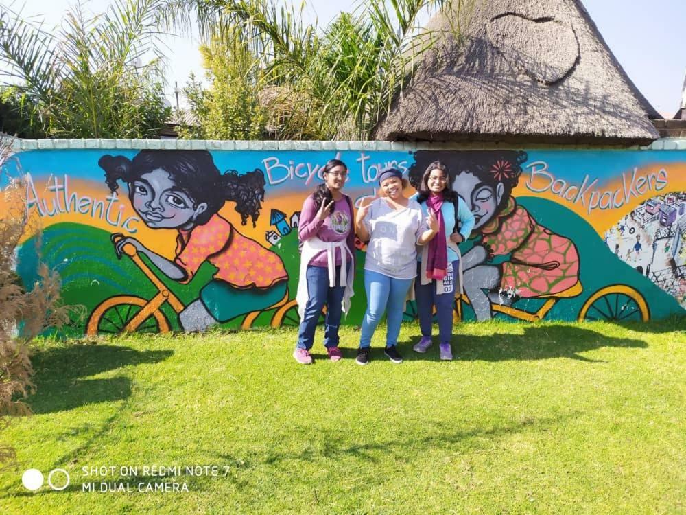 Authentic Bicycle Tours And Backpackers Hostel Soweto Exterior photo